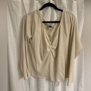 🦋(4/$40)NWT cream ribbed old navy top 2XL